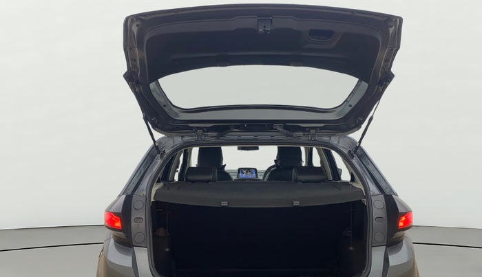 2024 Tata ALTROZ XZ PETROL, Petrol, Manual, 6,794 km, Boot Door Open