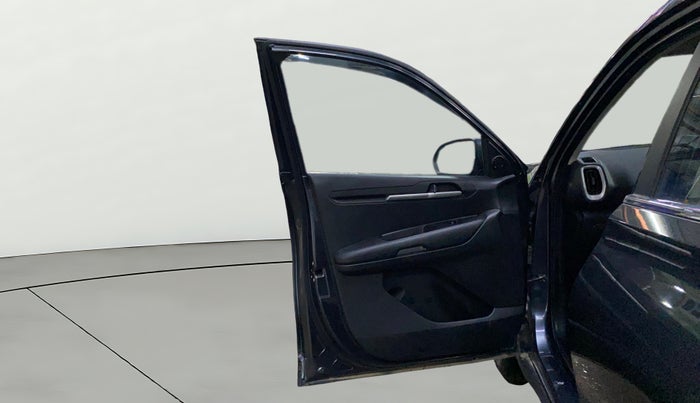 2024 KIA SONET HTK (O) 1.2 Petrol MT, Petrol, Manual, 11,521 km, LHS Front Door