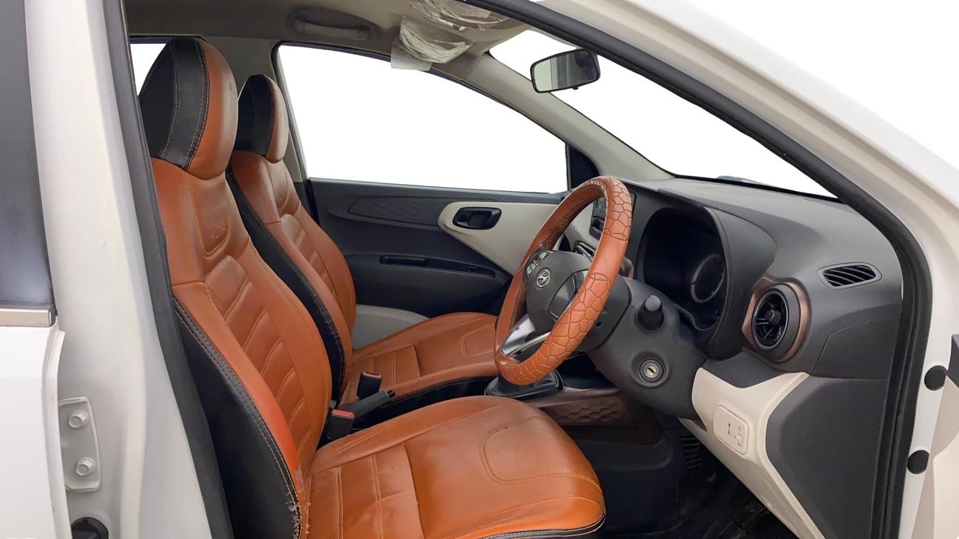 2022 Hyundai AURA S 1.2 CNG, CNG, Manual, 1,36,686 km, Right Side Front Door Cabin