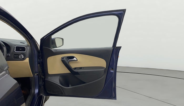 2015 Volkswagen Polo HIGHLINE1.2L, Petrol, Manual, 65,226 km, RHS Front Door