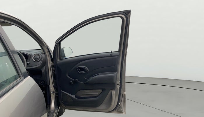 2018 Datsun Redi Go A, Petrol, Manual, 31,349 km, RHS Front Door