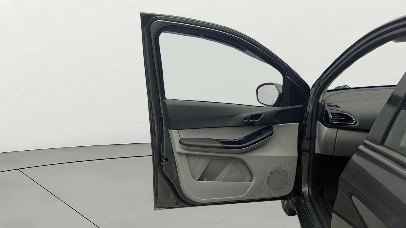2024 Tata Tiago XT CNG, CNG, Manual, 53,209 km, LHS Front Door