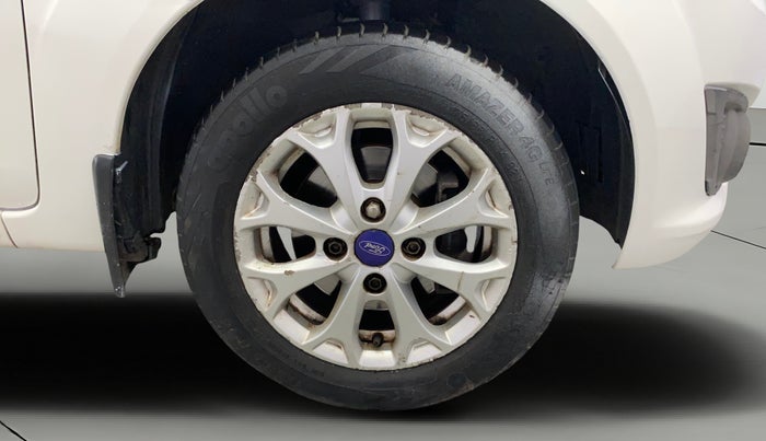 2014 Ford Figo TITANIUM 1.2 PETROL, Petrol, Manual, 93,003 km, Right Front Wheel