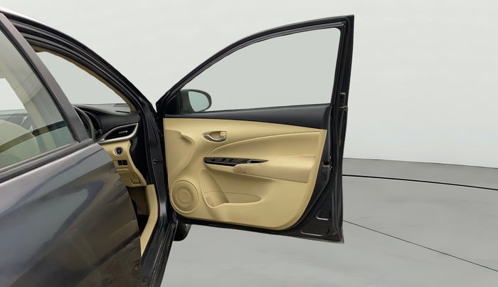 2018 Toyota YARIS G CVT, Petrol, Automatic, 79,292 km, RHS Front Door