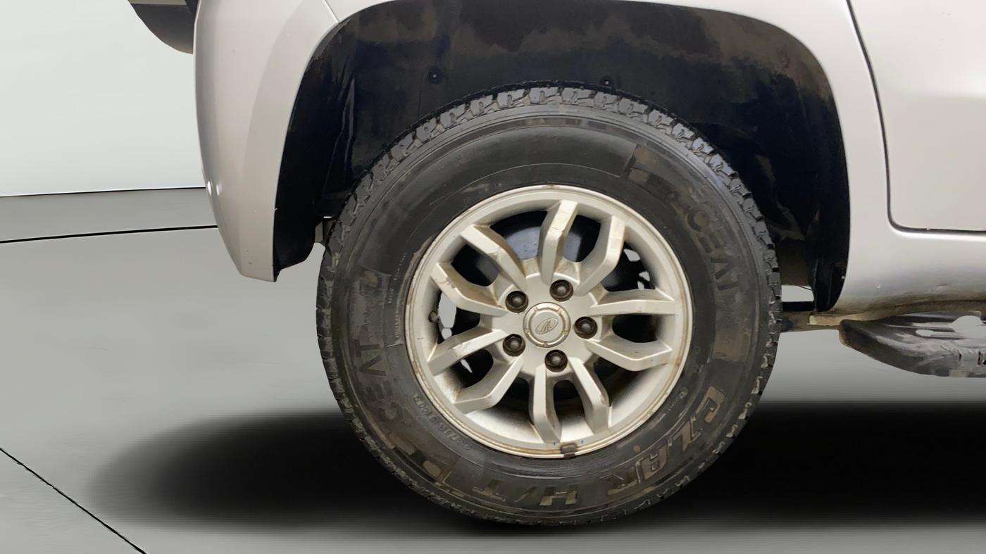 2015 Mahindra TUV300 T8, Diesel, Manual, 51,720 km, Right Rear Wheel