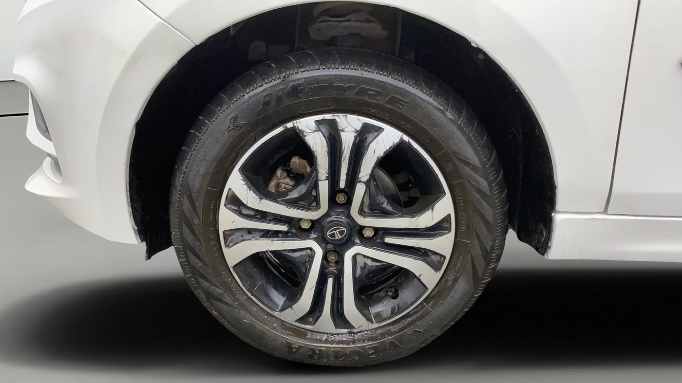 2024 Tata Tiago XTA PETROL, Petrol, Automatic, 20,759 km, Left Front Wheel