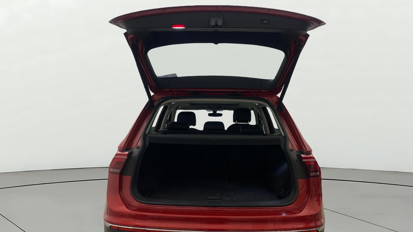 2023 Volkswagen TIGUAN ELEGANCE 2.0 TSI DSG, Petrol, Automatic, 28,207 km, Boot Door Open