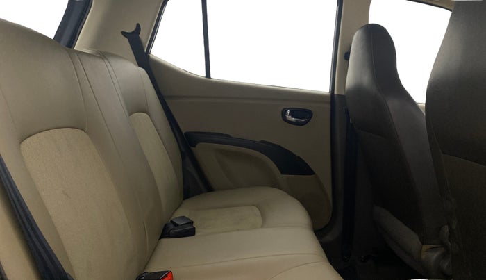 2015 Hyundai i10 SPORTZ 1.1, Petrol, Manual, 71,758 km, Right Side Rear Door Cabin