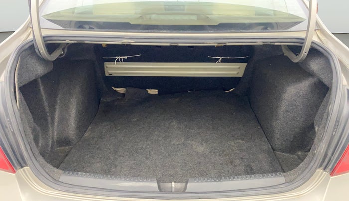 2012 Skoda Rapid ELEGANCE 1.6 TDI CR MT, Diesel, Manual, 72,503 km, Boot Open Zoomed View