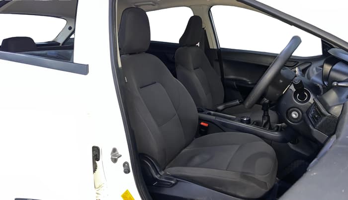 2024 Tata NEXON SMART 1.2 PETROL, Petrol, Manual, 27,945 km, Right Side Front Door Cabin