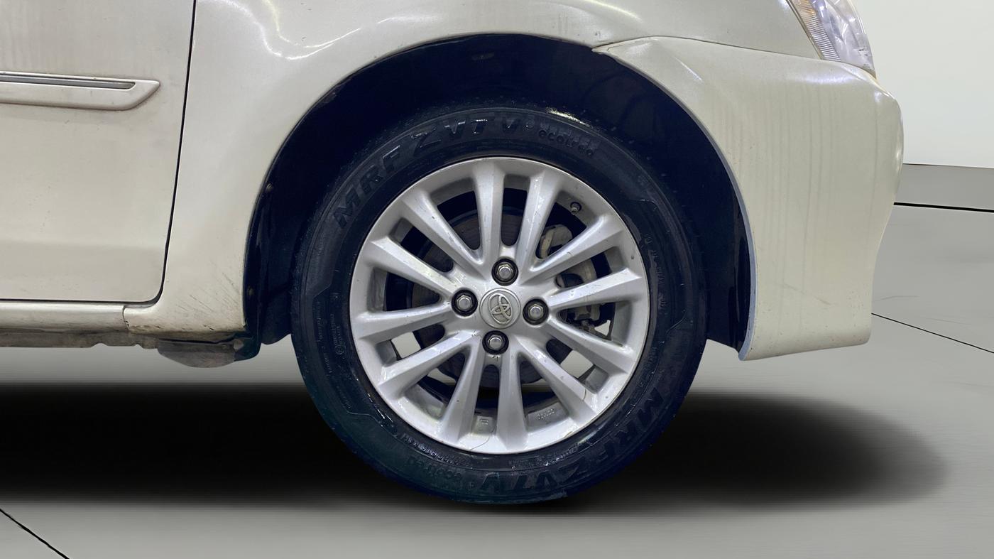 2014 Toyota Etios VX, Petrol, Manual, 1,42,143 km, Right Front Wheel