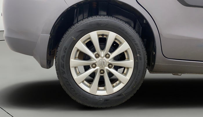 2015 Maruti Ertiga ZXI, Petrol, Manual, 81,005 km, Right Rear Wheel