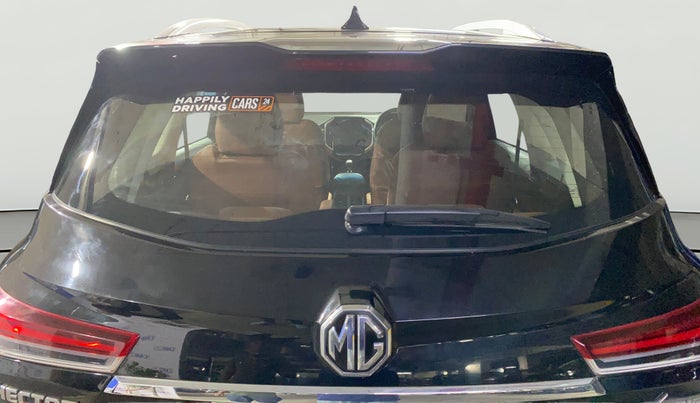 2021 MG HECTOR PLUS SHARP 1.5 PETROL TURBO HYBRID MT 6-STR, Petrol, Manual, 27,661 km, Rear Windshield