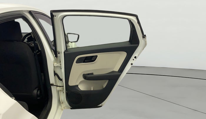 2022 Tata ALTROZ XM PLUS PETROL, Petrol, Manual, 79,466 km, RHS Rear Door