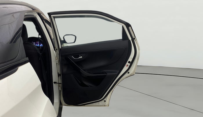 2023 Tata NEXON FEARLESS + SUNROOF DCA DUAL TONE 1.2 PETROL, Petrol, Automatic, 36,407 km, RHS Rear Door