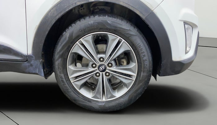 2017 Hyundai Creta SX PLUS AT 1.6 PETROL, Petrol, Automatic, 1,08,119 km, Right Front Wheel