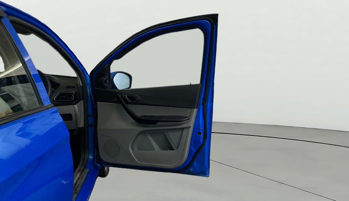 2020 Tata Tiago XT PETROL, Petrol, Manual, 68,261 km, RHS Front Door