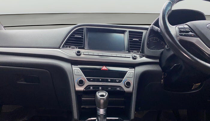 2018 Hyundai New Elantra 2.0 SX AT PETROL, Petrol, Automatic, 1,04,317 km, Air Conditioner