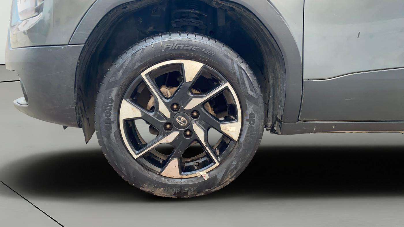 2021 Tata PUNCH CREATIVE  MT, Petrol, Manual, 35,032 km, Left Front Wheel