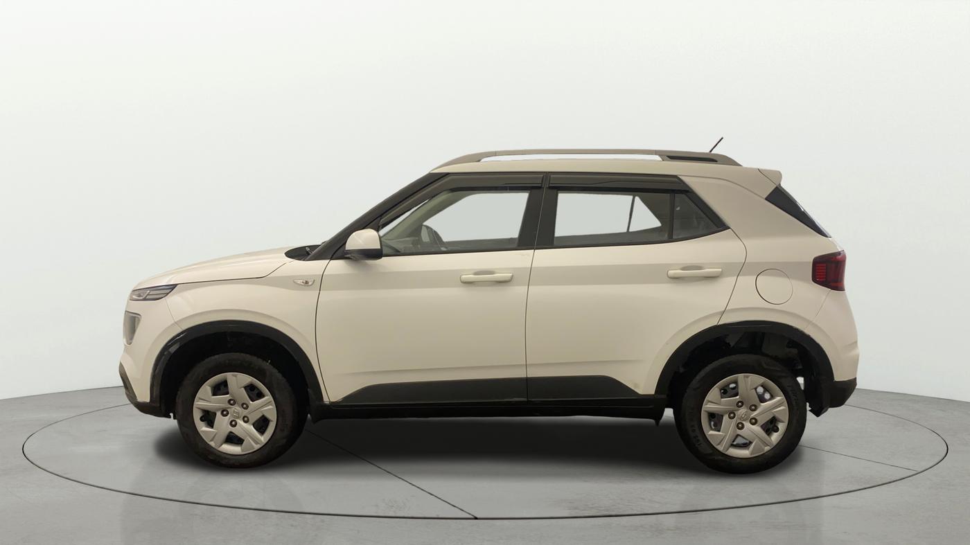 2020 Hyundai VENUE S 1.2, Petrol, Manual, 52,316 km, Left Side