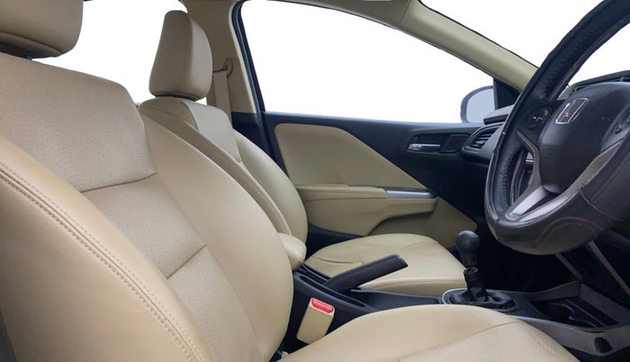 2016 Honda City 1.5L I-VTEC VX (O) MT, Petrol, Manual, 47,156 km, Right Side Front Door Cabin