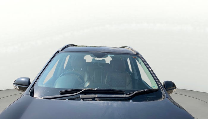 2019 Mahindra XUV500 W11 AT, Diesel, Automatic, 53,985 km, Front Windshield