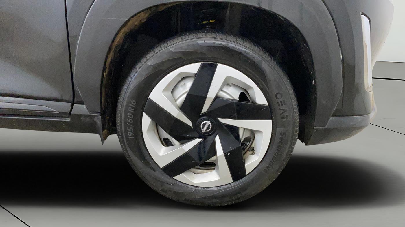 2024 Nissan MAGNITE XE, Petrol, Manual, 26,771 km, Right Front Wheel