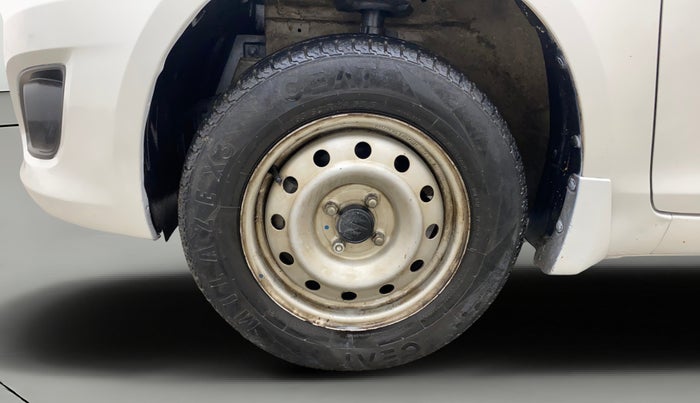 2013 Maruti Swift Dzire LXI, Petrol, Manual, 83,235 km, Left Front Wheel