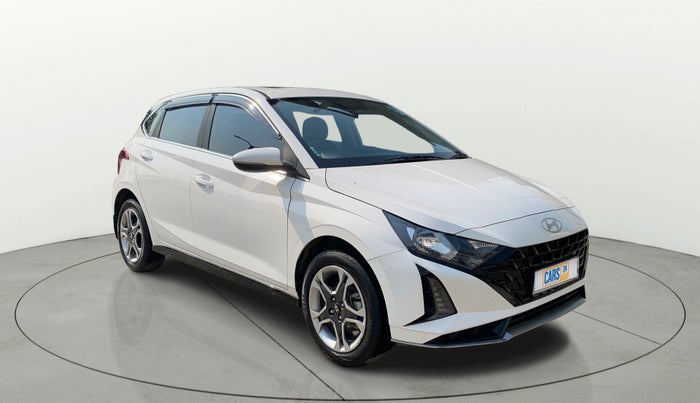 2024 Hyundai NEW I20 Sportz (O) 1.2, Petrol, Manual, 11,965 km, SRP