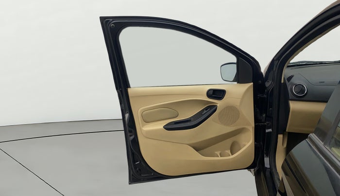 2016 Ford Figo Aspire TITANIUM 1.2 PETROL, Petrol, Manual, 87,714 km, LHS Front Door