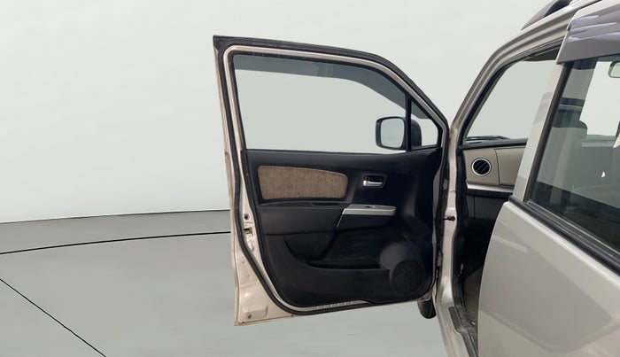 2015 Maruti Wagon R 1.0 VXI AMT, CNG, Automatic, 74,689 km, LHS Front Door
