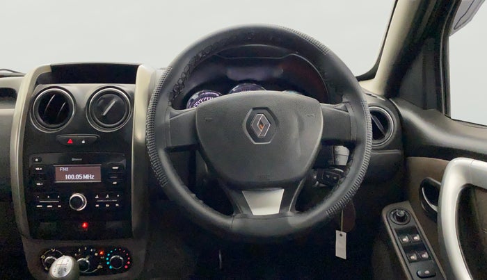 2017 Renault Duster RXL PETROL, Petrol, Manual, 76,118 km, Steering Wheel Close Up
