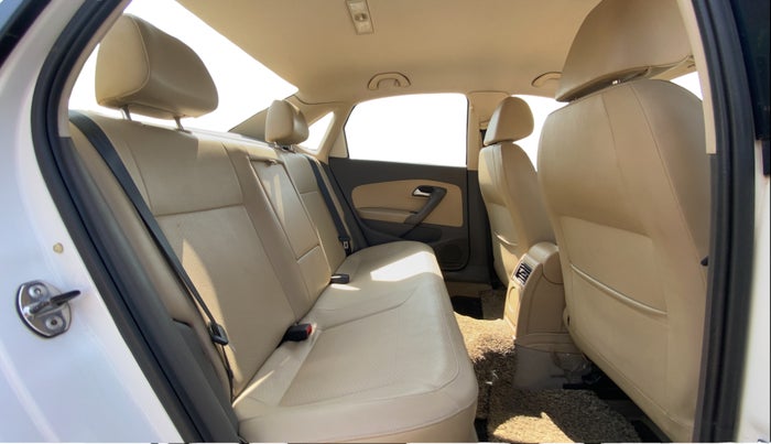 2017 Volkswagen Vento HIGHLINE PETROL AT, Petrol, Automatic, 86,755 km, Right Side Rear Door Cabin