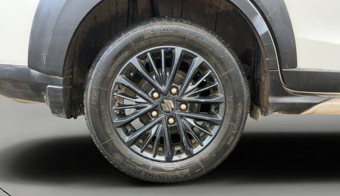 2022 Maruti XL6 ALPHA AT, Petrol, Automatic, 63,852 km, Right Rear Wheel