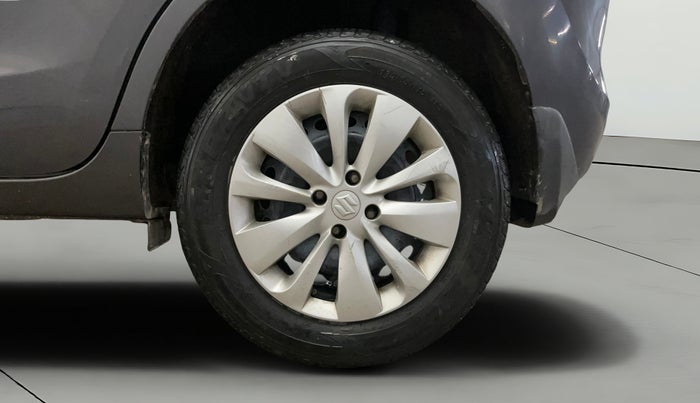 2017 Maruti Baleno DELTA PETROL 1.2, Petrol, Manual, 30,806 km, Left Rear Wheel