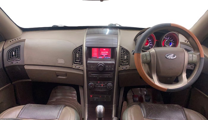 2012 Mahindra XUV500 W8, Diesel, Manual, 1,39,724 km, Dashboard
