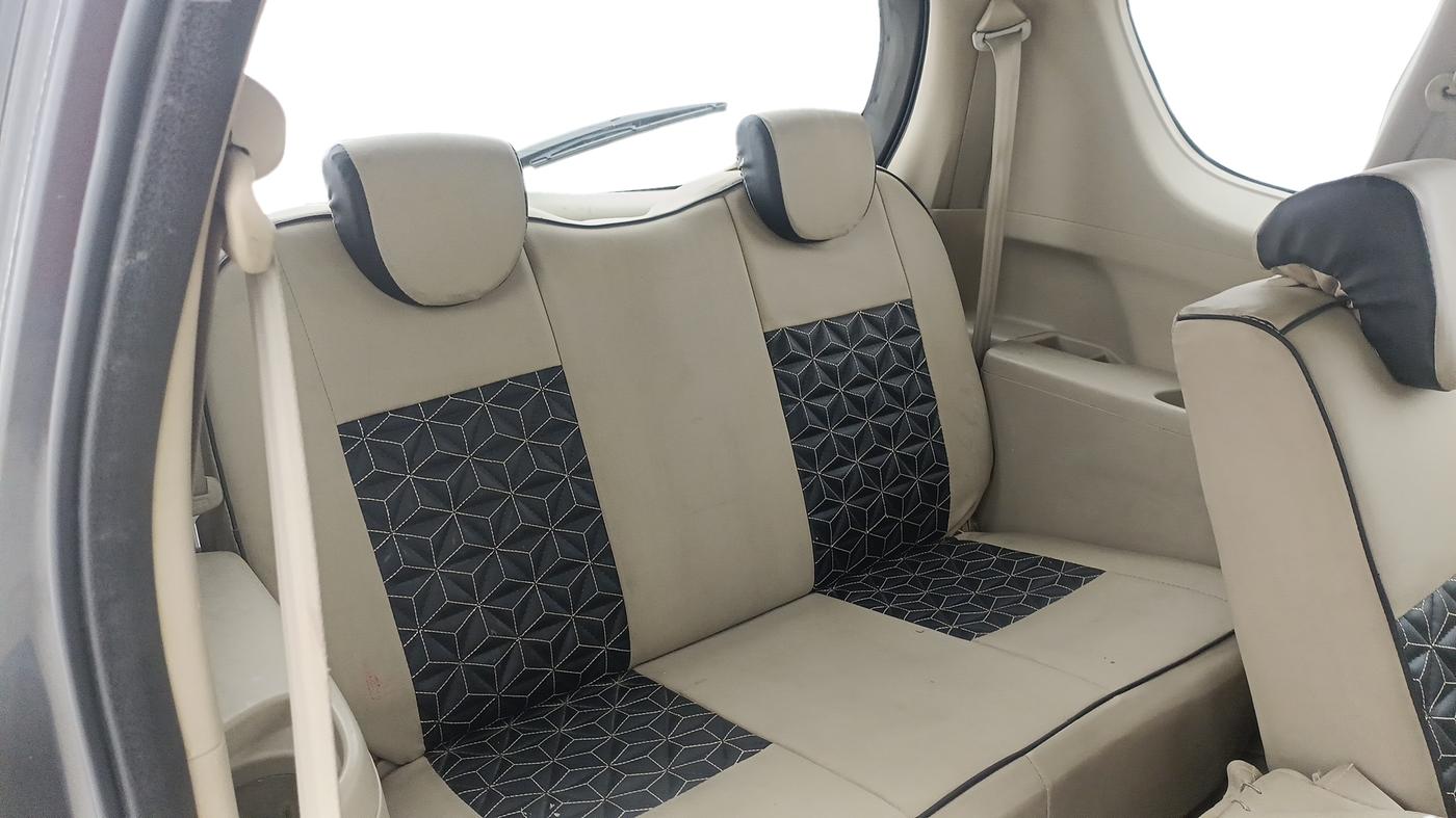 2014 Maruti Ertiga ZXI, Petrol, Manual, 92,485 km, Third Seat Row ( optional )