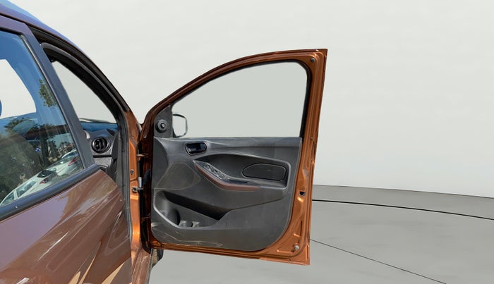 2021 Ford FREESTYLE TITANIUM 1.2 PETROL, Petrol, Manual, 9,796 km, RHS Front Door