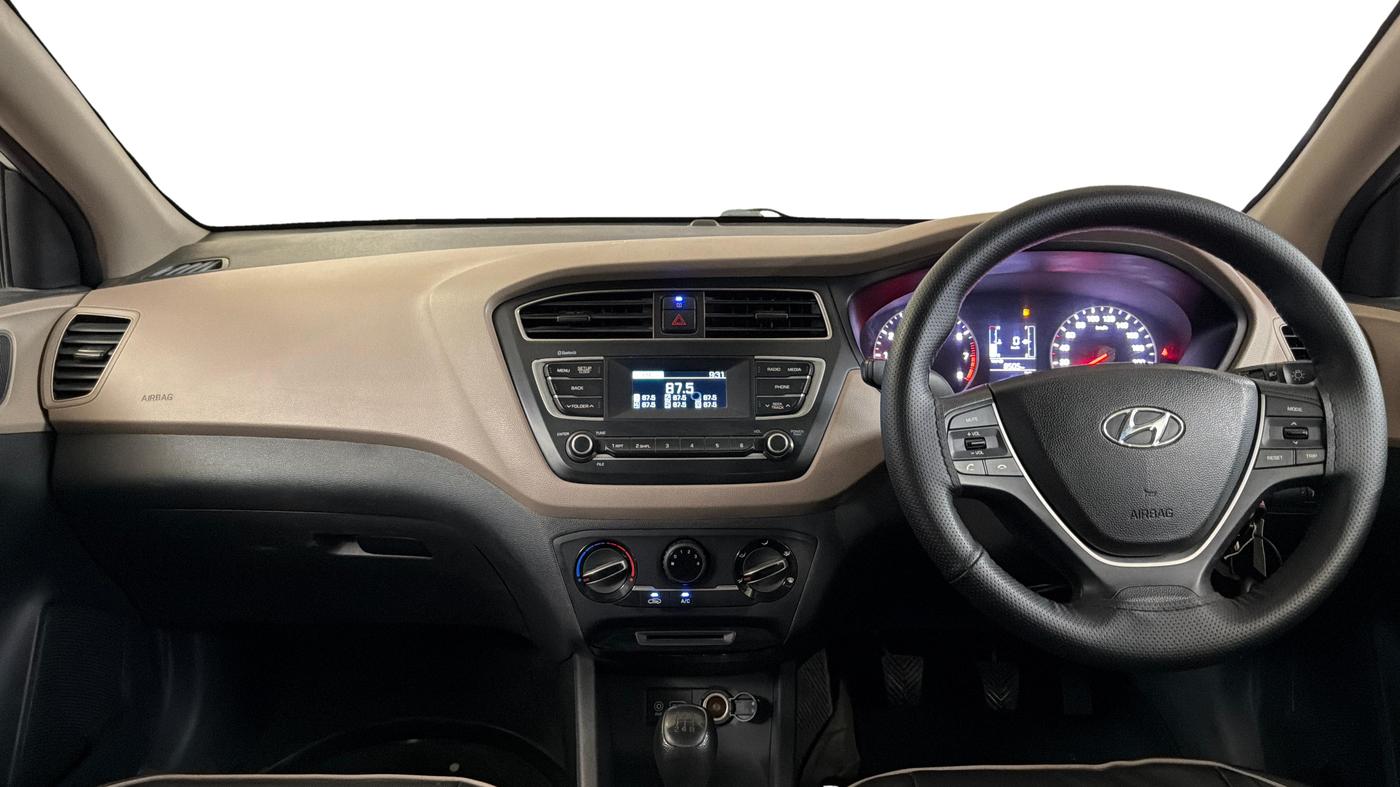 2019 Hyundai Elite i20 MAGNA PLUS 1.2, Petrol, Manual, 50,785 km, Dashboard