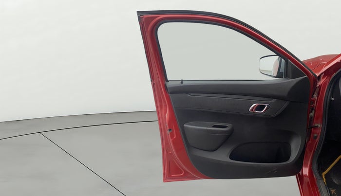 2019 Renault Kwid RXT 1.0 AMT, Petrol, Automatic, 29,568 km, LHS Front Door