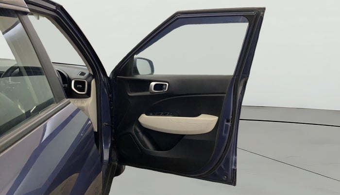 2022 Hyundai VENUE S 1.2, Petrol, Manual, 11,694 km, RHS Front Door