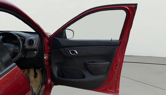 2019 Renault Kwid RXT 1.0 (O), CNG, Manual, 1,35,268 km, RHS Front Door