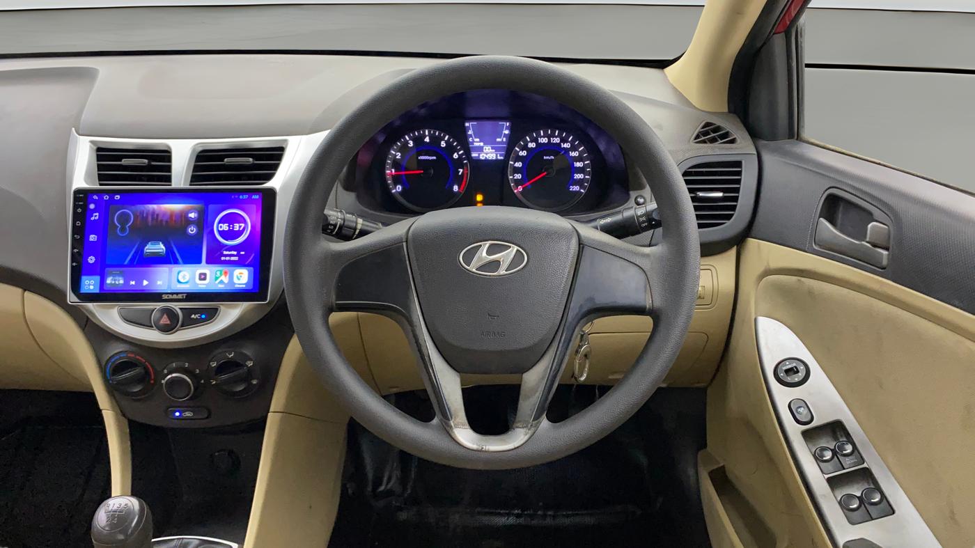 2017 Hyundai Verna FLUIDIC 4S 1.4 VTVT, CNG, Manual, 1,23,456 km, Steering Wheel Close Up