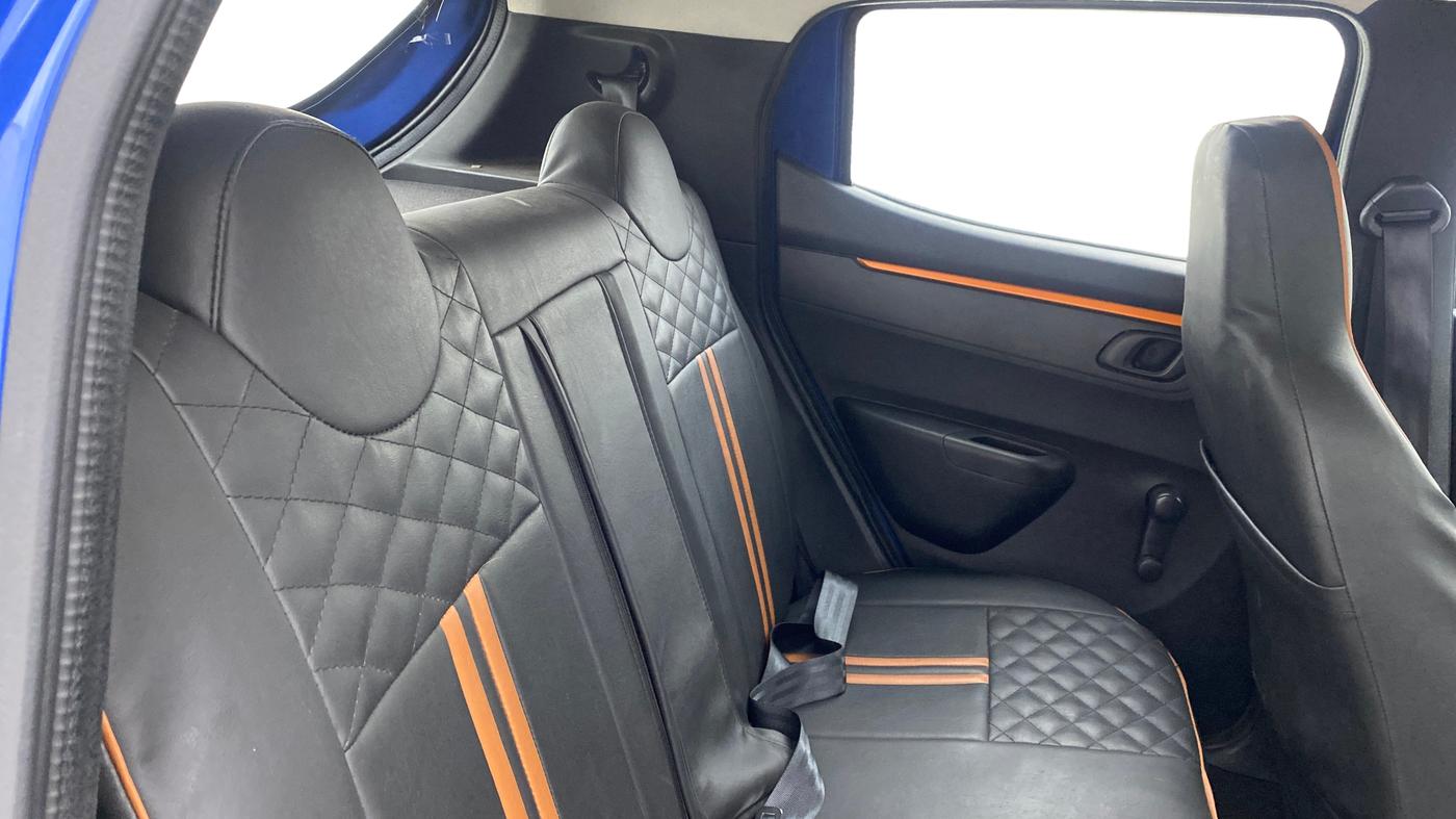 2019 Renault Kwid CLIMBER 1.0 AMT, Petrol, Automatic, 19,369 km, Right Side Rear Door Cabin
