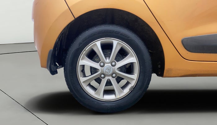 2016 Hyundai Grand i10 ASTA (O) 1.2 KAPPA VTVT, Petrol, Manual, 40,096 km, Right Rear Wheel