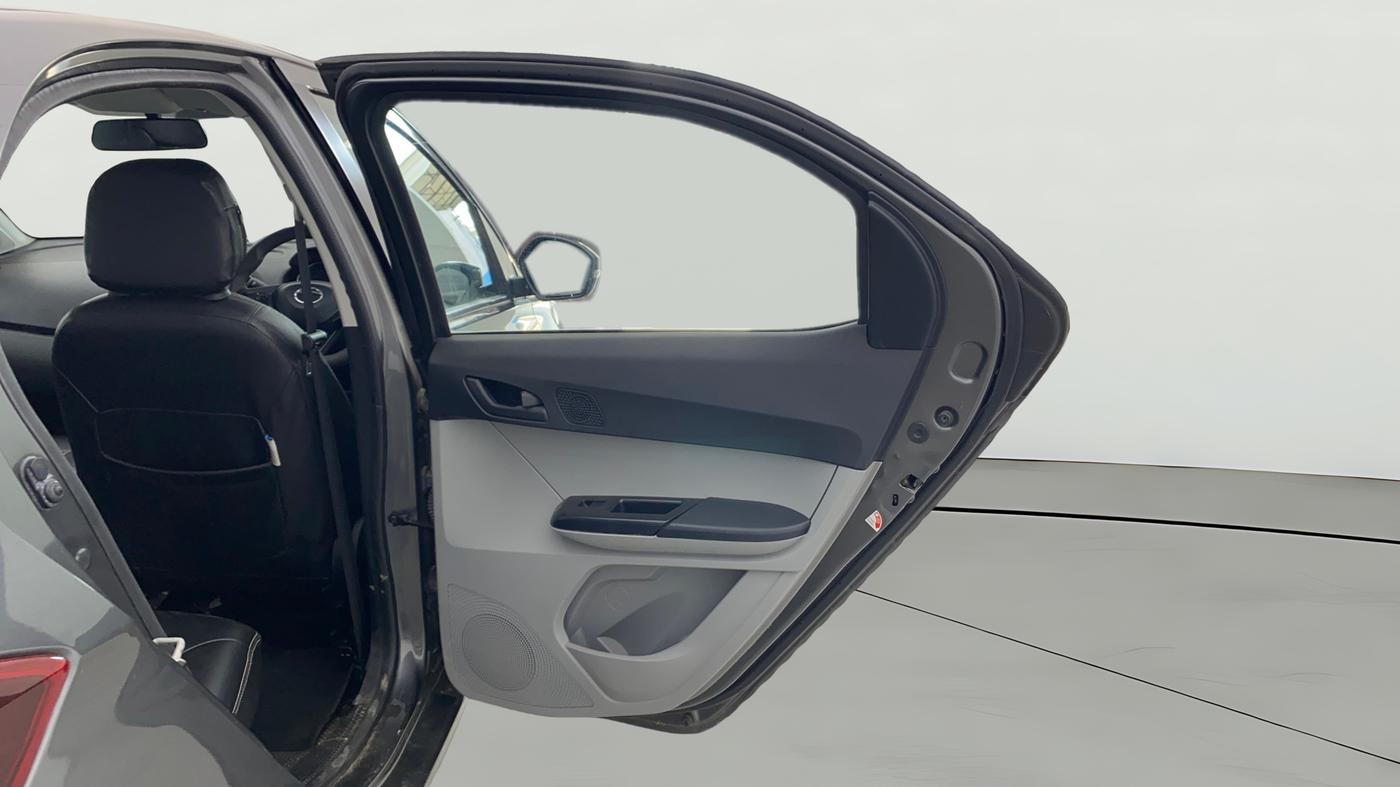 2022 Tata Tiago XTA PETROL, Petrol, Automatic, 31,233 km, RHS Rear Door