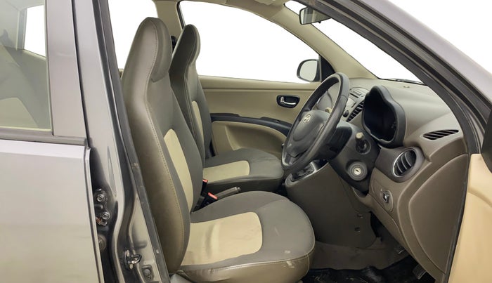 2013 Hyundai i10 SPORTZ 1.2, CNG, Manual, 1,28,823 km, Right Side Front Door Cabin