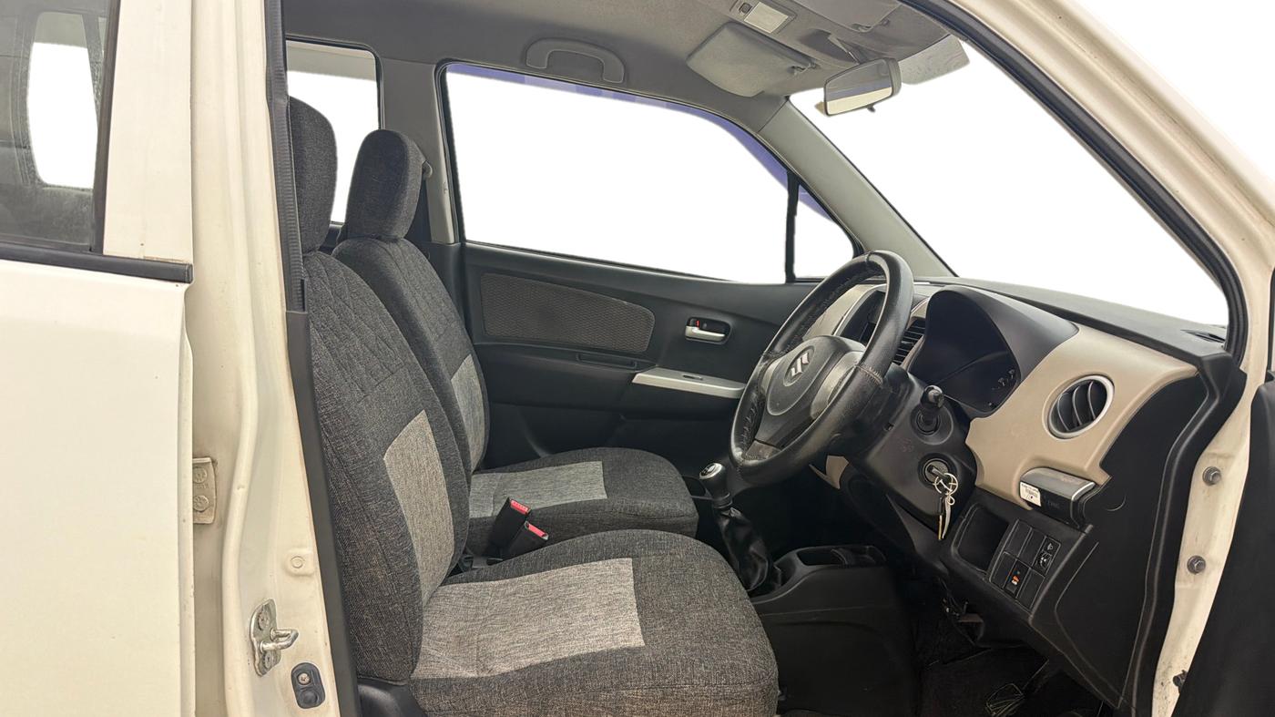 2015 Maruti Wagon R 1.0 LXI, Petrol, Manual, 60,363 km, Right Side Front Door Cabin