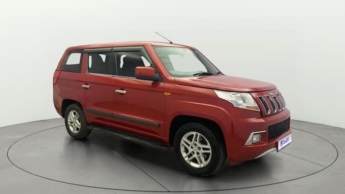 2018 Mahindra TUV 300 PLUS P8, Diesel, Manual, 97,486 km, Right Front Diagonal