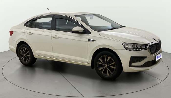 2023 Skoda SLAVIA ACTIVE 1.0L TSI MT, Petrol, Manual, 31,554 km, Right Front Diagonal